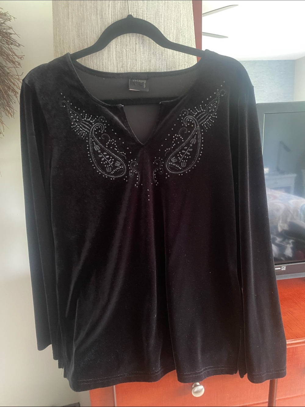 Vintage Black Velvet Long-Sleeve Top with Beaded Paisley Neckline